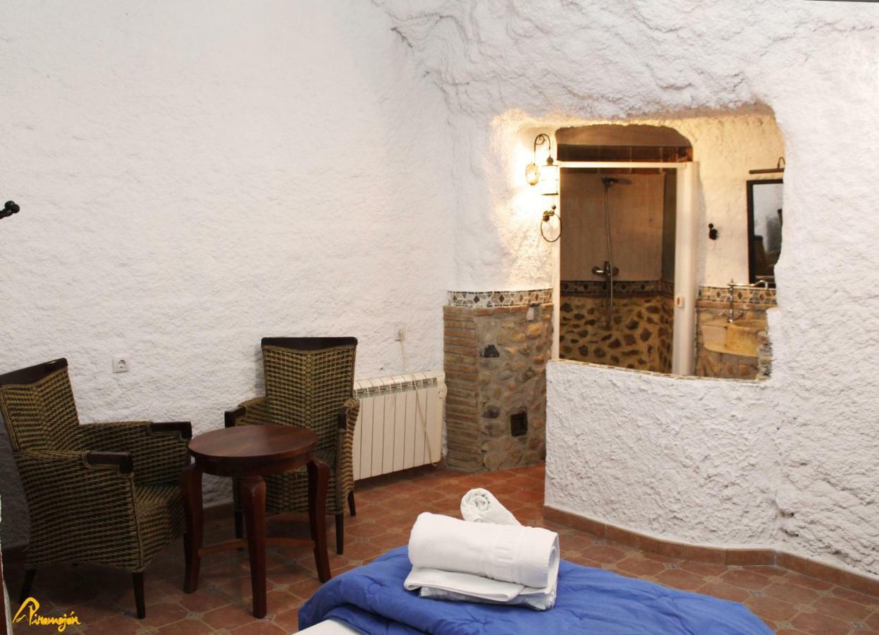 Country house Cuevas Pinomojon *