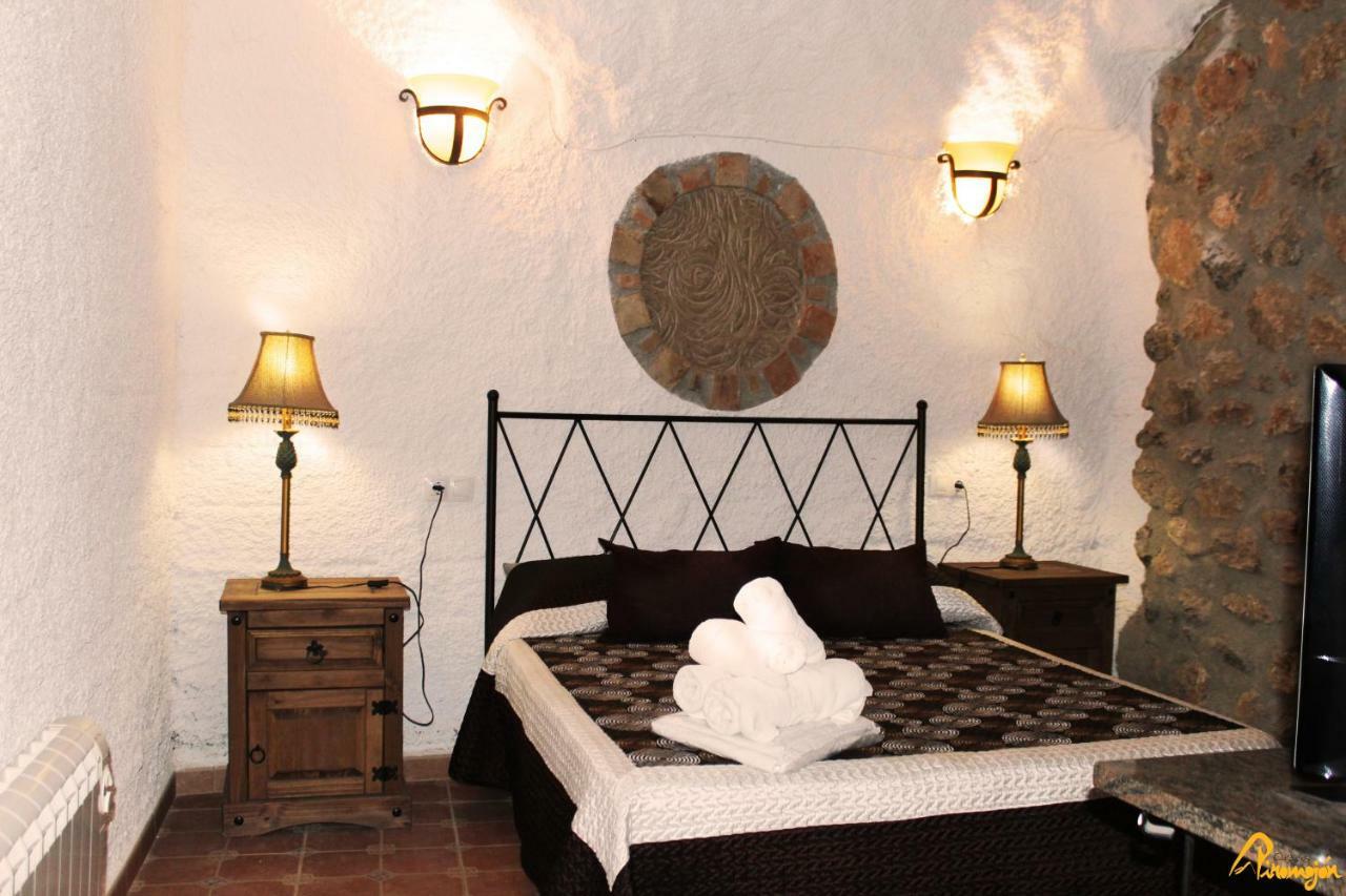 Country house Cuevas Pinomojon *